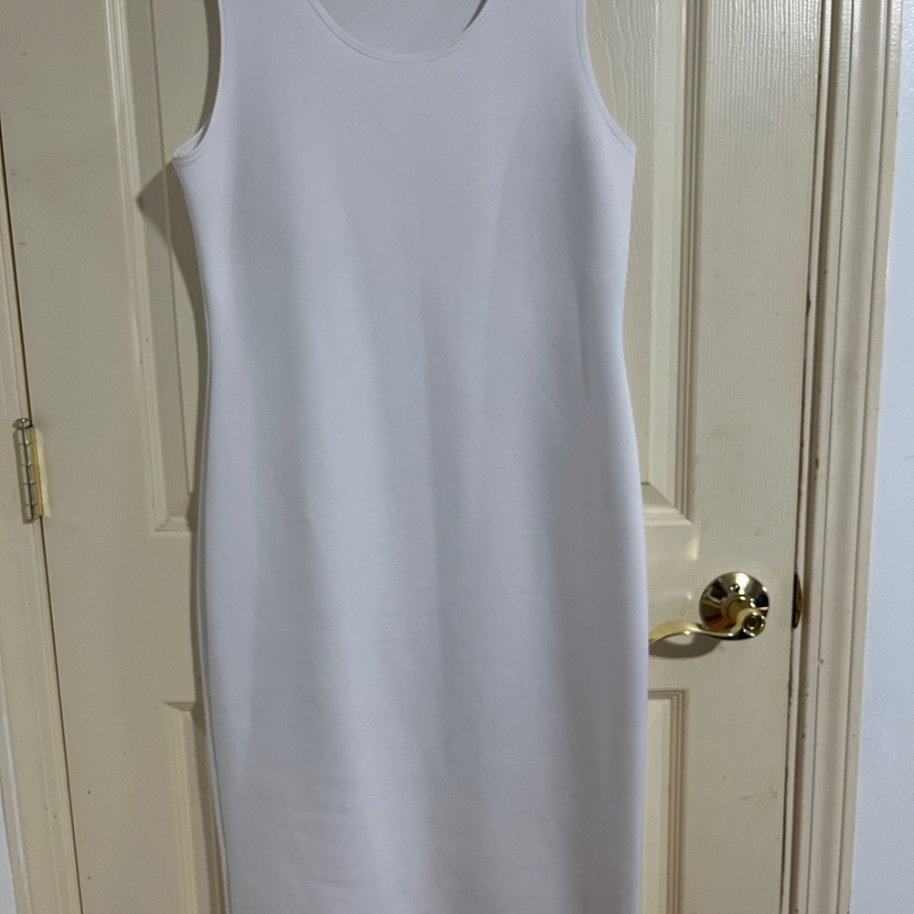 Chic White Sleeveless Midi Dress